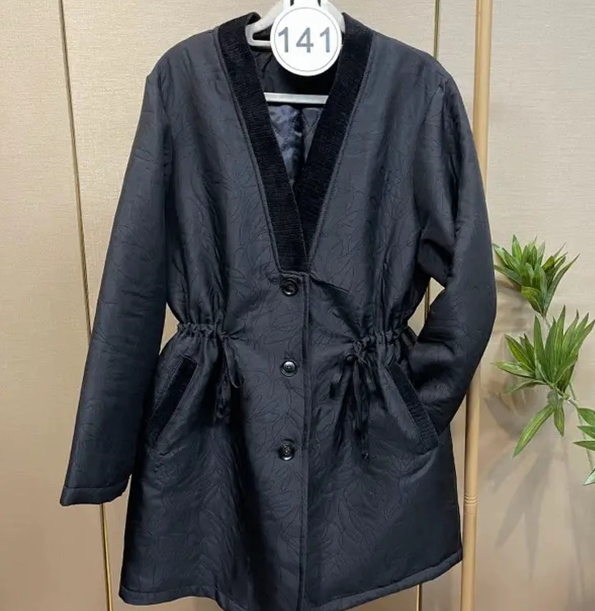 Popular black button-up jacket with adjustable waist fashionable new style